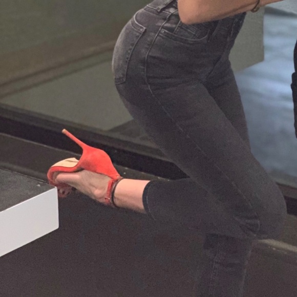 BNWT TOPSHOP HIGH-WAIST JAIME JEANS 24 - Picture 1 of 9